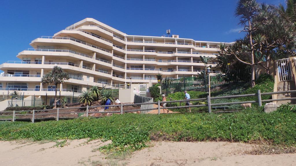 Sands Beach Breaks Beach Front Ballito Apartment Room photo