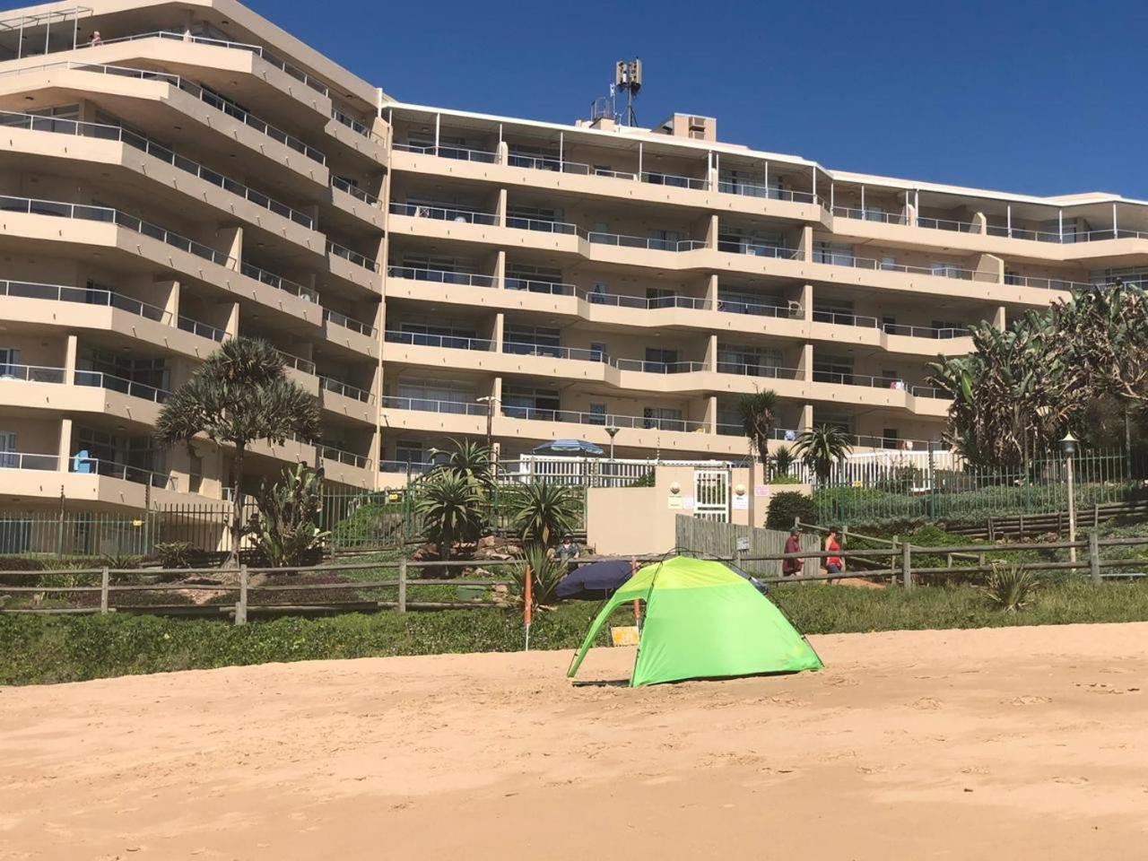 Sands Beach Breaks Beach Front Ballito Apartment Exterior photo